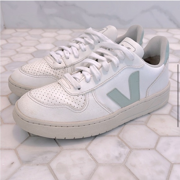 VEJA V-10 CWL Vegan Leather Low-Top Sneakers White Green Matcha